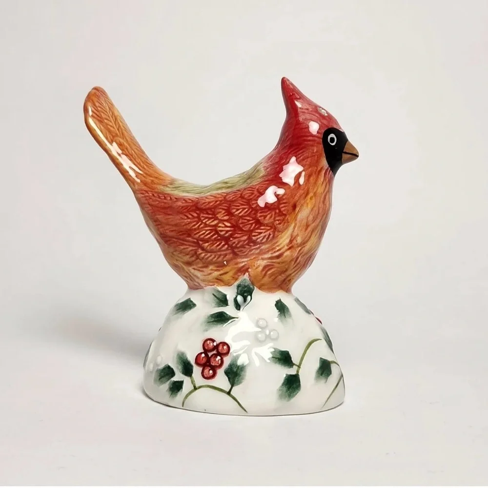 Pfaltzgraff Winterberry Cardinal Bird Salt Shaker Only Christmas  Brand New